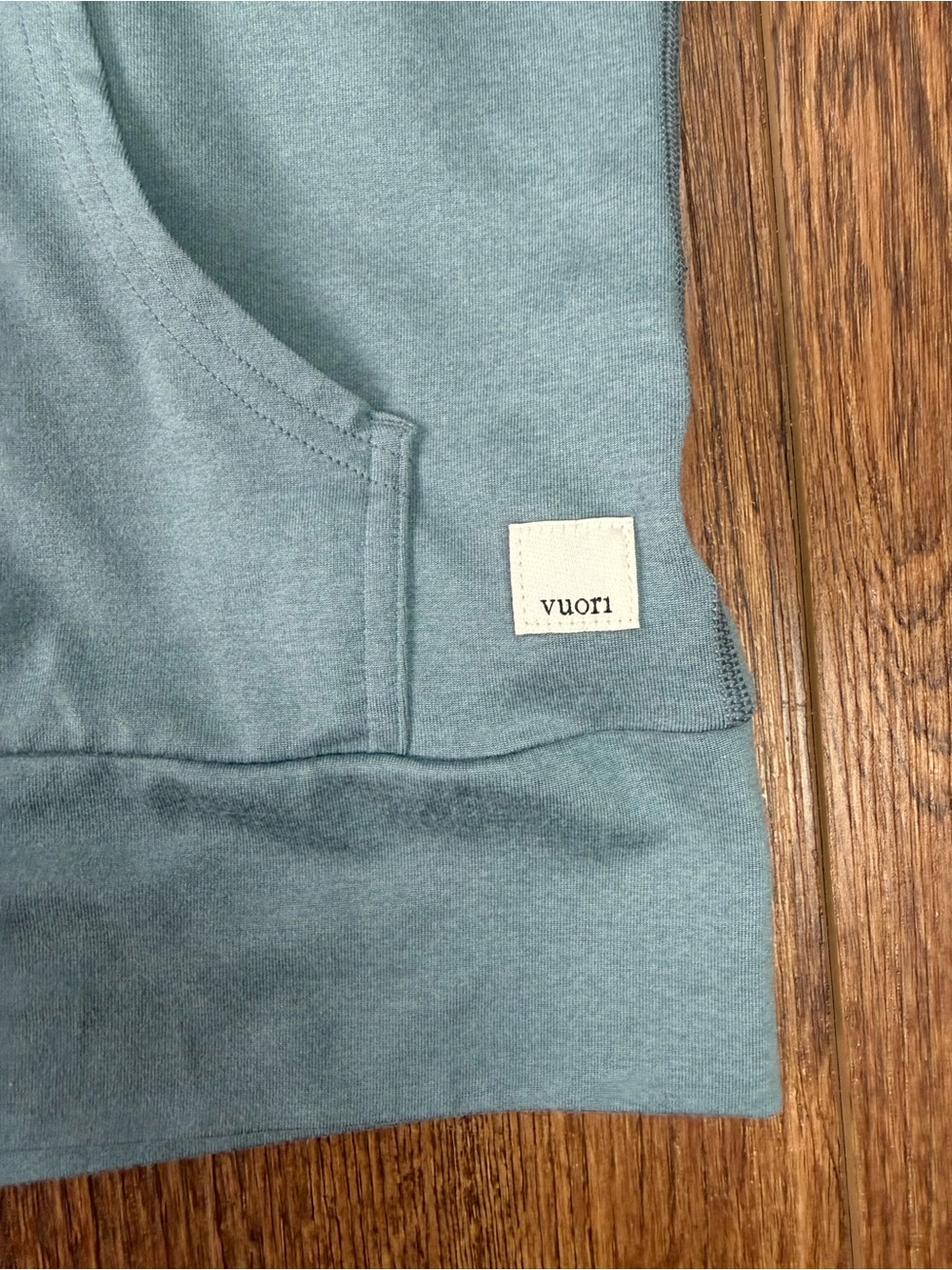 Vuori Halo Performance Hoodie - Picture 4 of 6